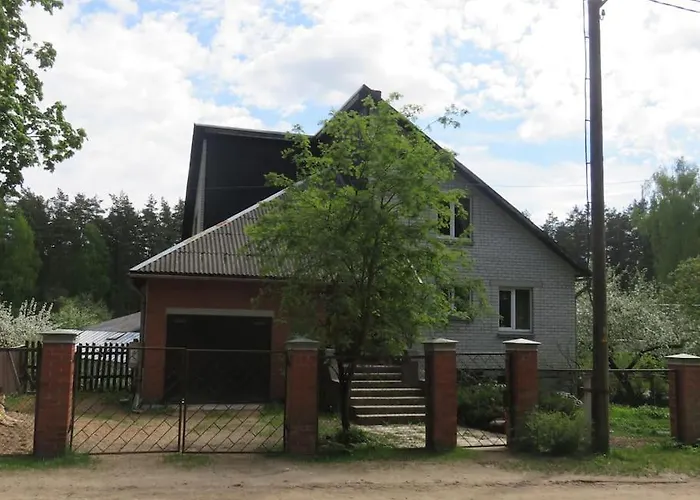 Cozy Apartment Near The Airport